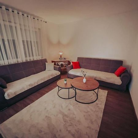 City Center Apartment Gjakova Eksteriør bilde