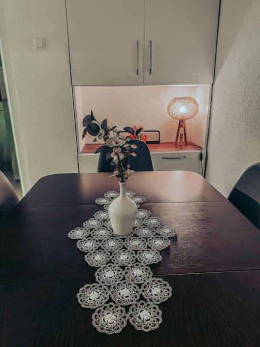 City Center Apartment Gjakova Eksteriør bilde