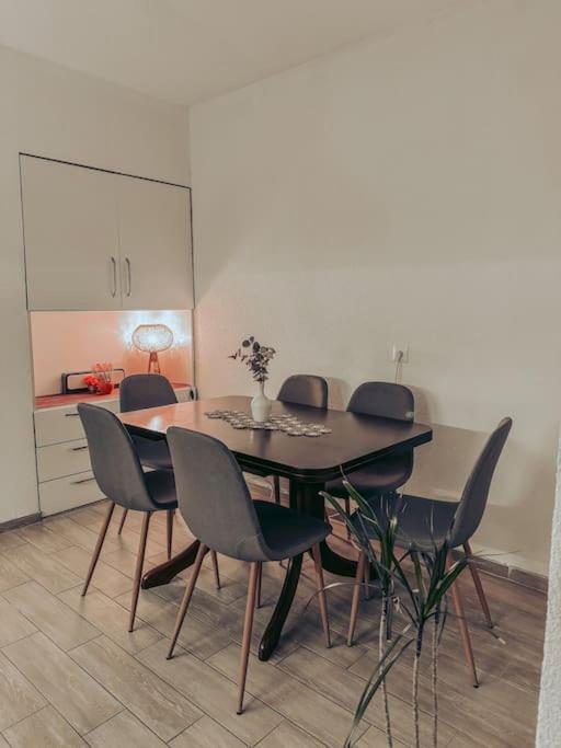 City Center Apartment Gjakova Eksteriør bilde
