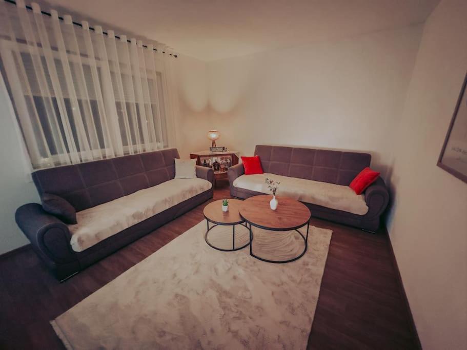 City Center Apartment Gjakova Eksteriør bilde